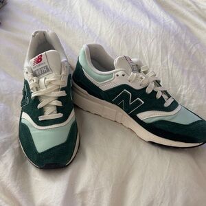 New Balance Green & Mint 997H Suede Sneakers